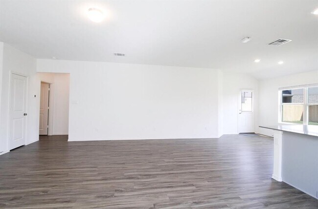 Building Photo - 6421 Turin Ln