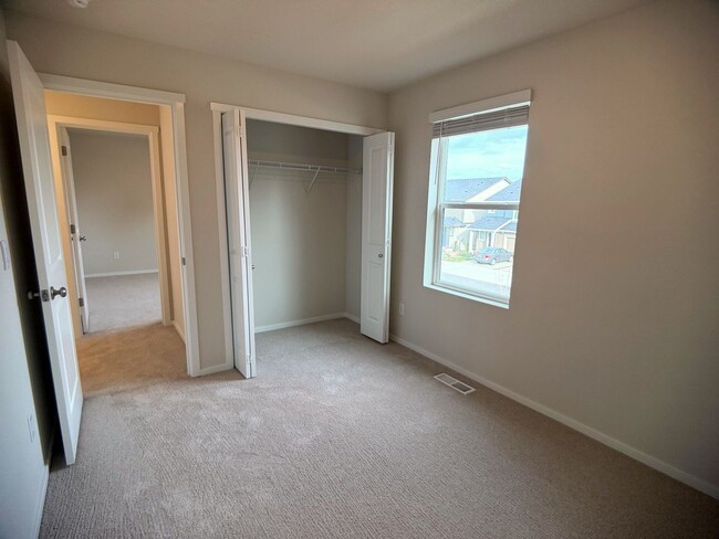 Building Photo - 2945 N 3rd Way