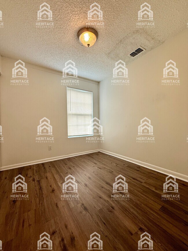 Building Photo - 101 N Bugle Dr