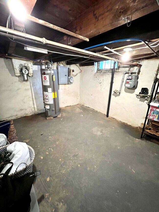 Building Photo - Beautiful 2-Bedroom Townhouse in Francisvi...