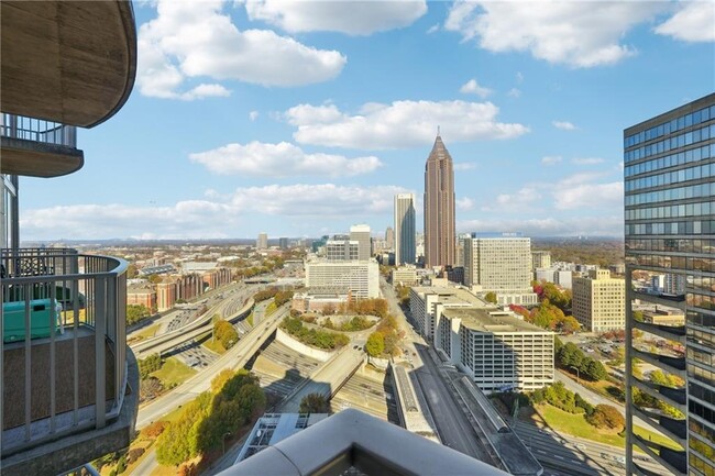 Building Photo - 400 W Peachtree St NW