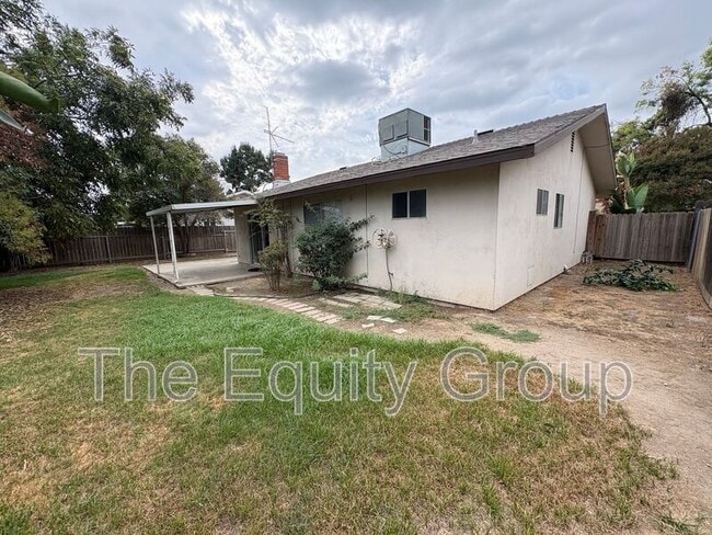 Building Photo - 2516 S Memory St