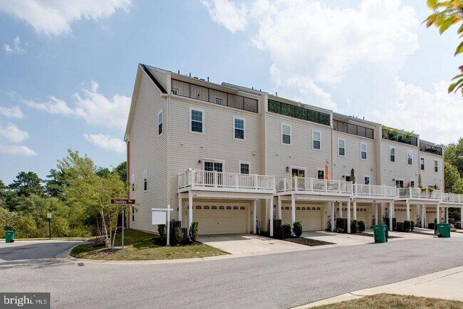 Building Photo - 7201 Thackley Way