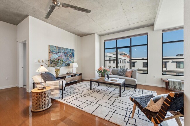 Building Photo - Refined Urban Condominium at Jack London S...