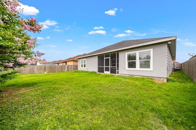 Building Photo - 3922 Pennine Way