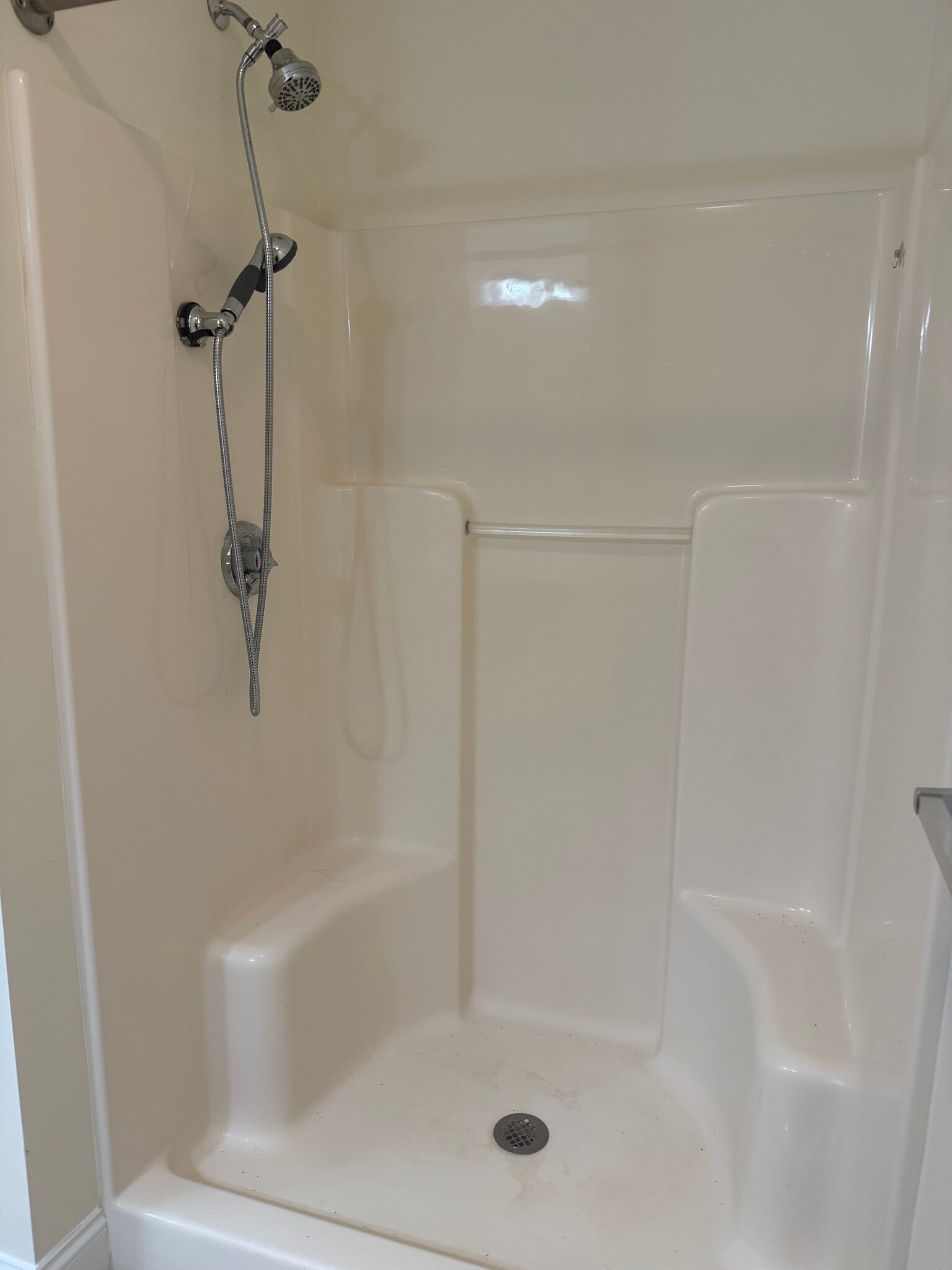 Building Photo - 5 Sally Sweet Way