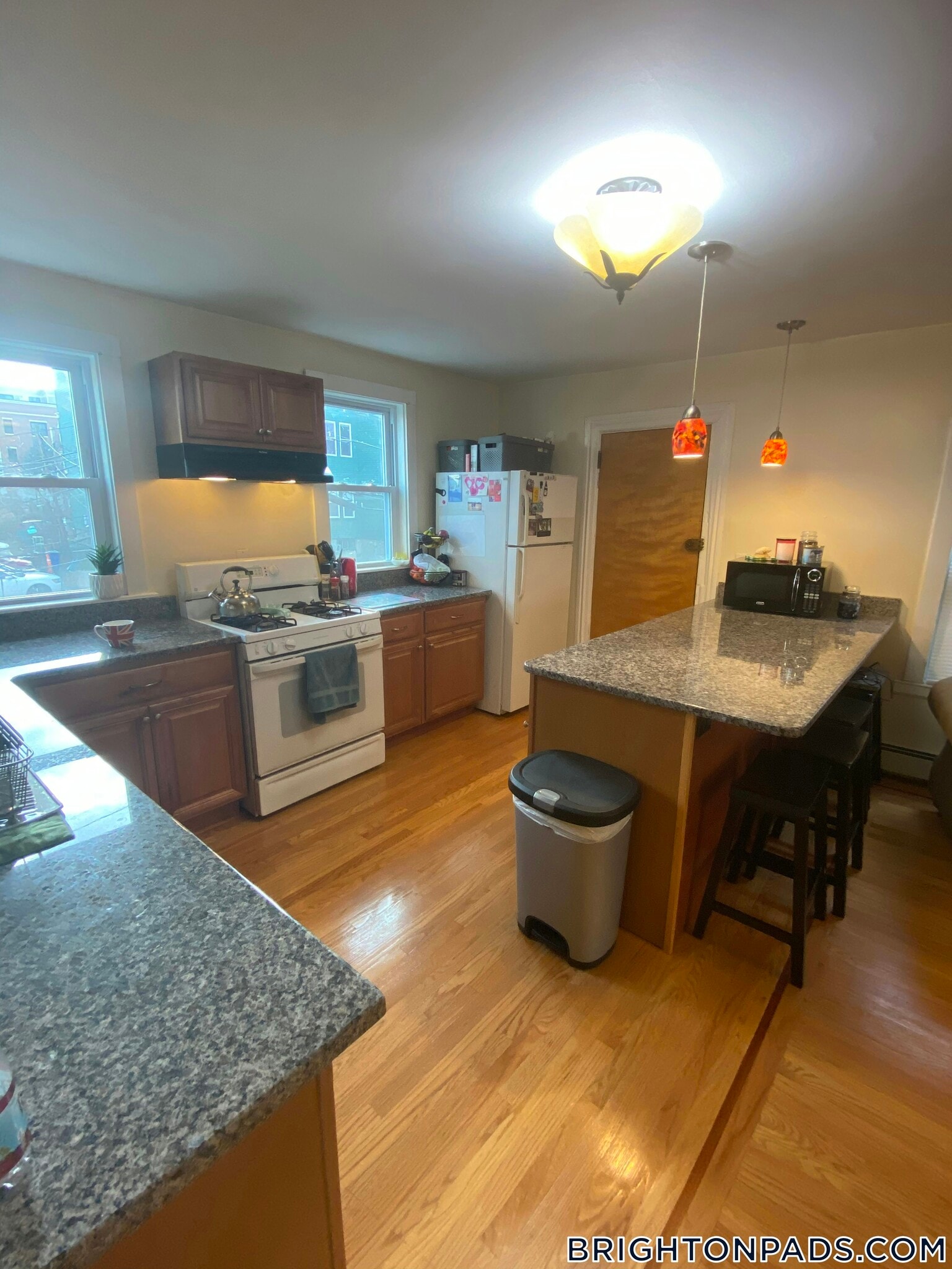 Building Photo - 345 Market St