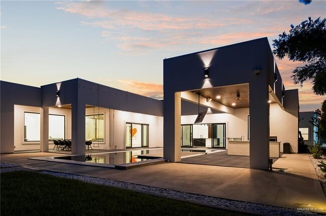 Building Photo - 43 Antigua Dr