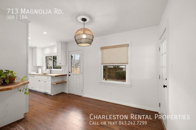 Building Photo - 713 Magnolia Rd