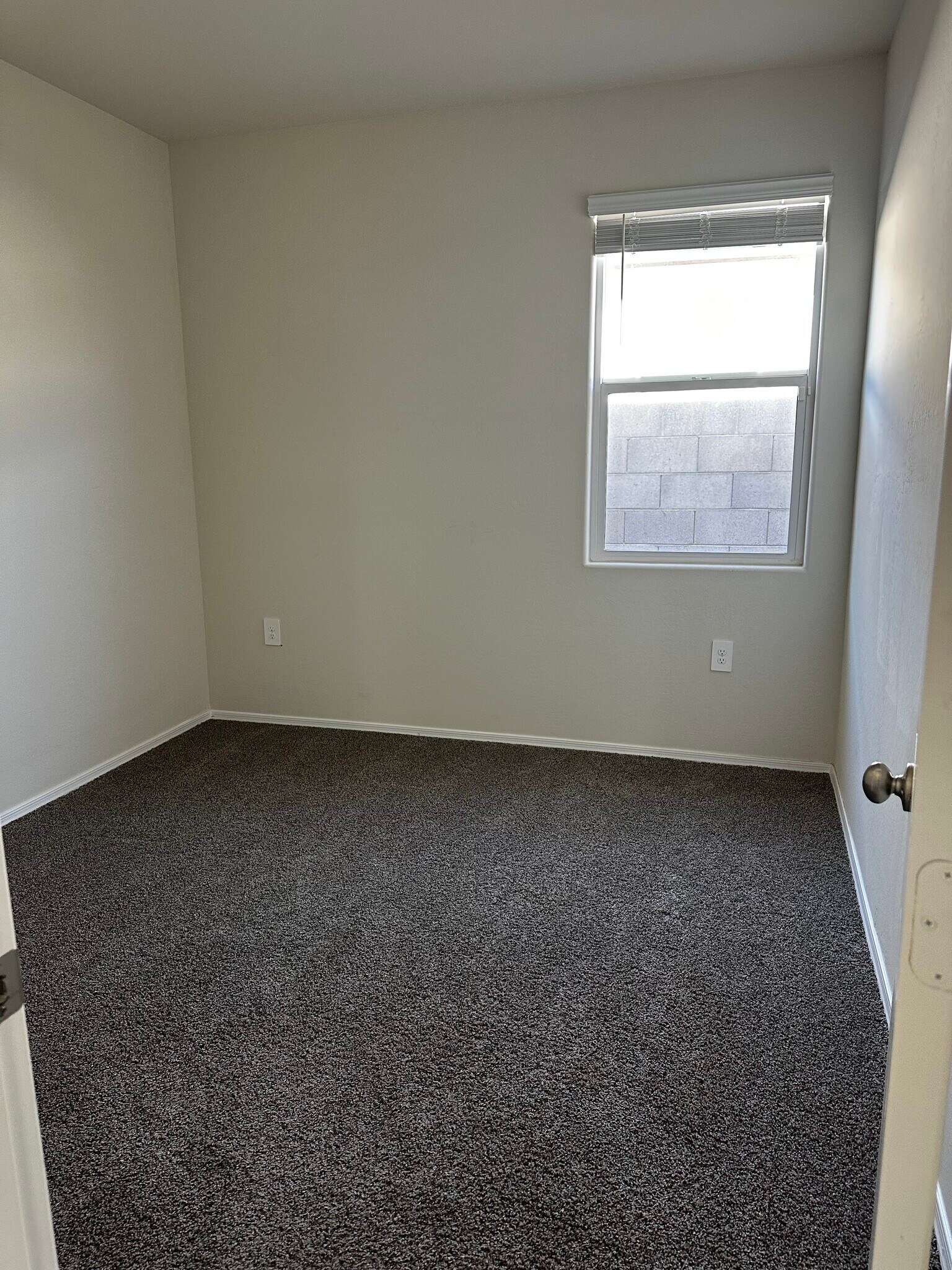 Building Photo - 35288 W San Alvarez Ave