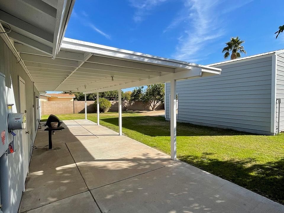 Building Photo - 3443 E Poinsettia Dr