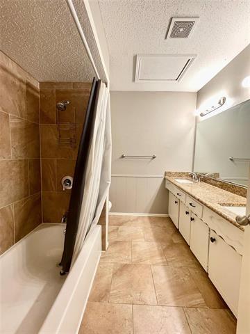 Building Photo - 15826 El Estado Dr