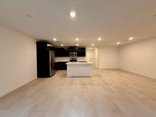 Building Photo - BRAND NEW 3 BED 2.5 BATH 2 BALCONY 2 CAR G...