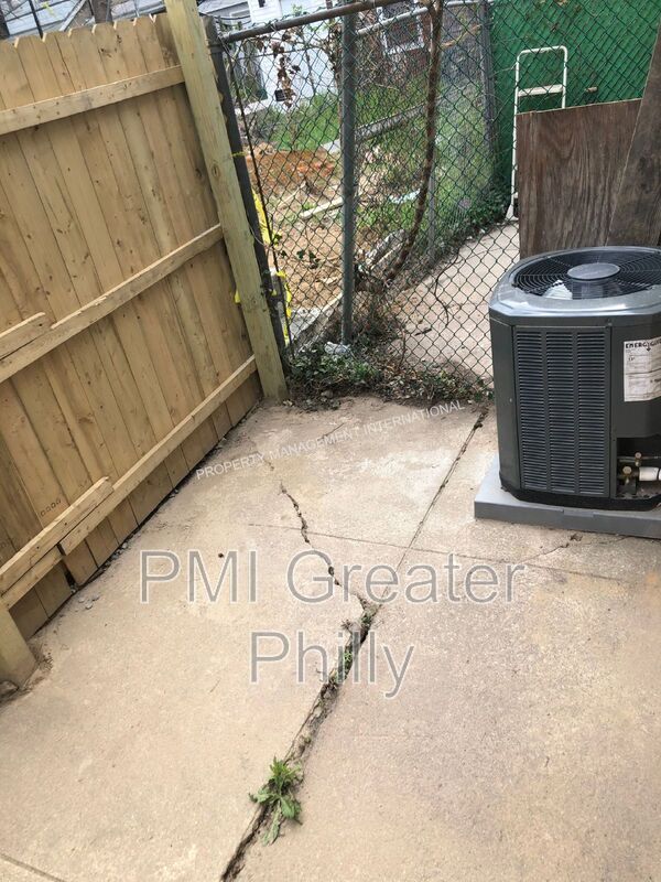 Building Photo - 4208 Westminster Ave