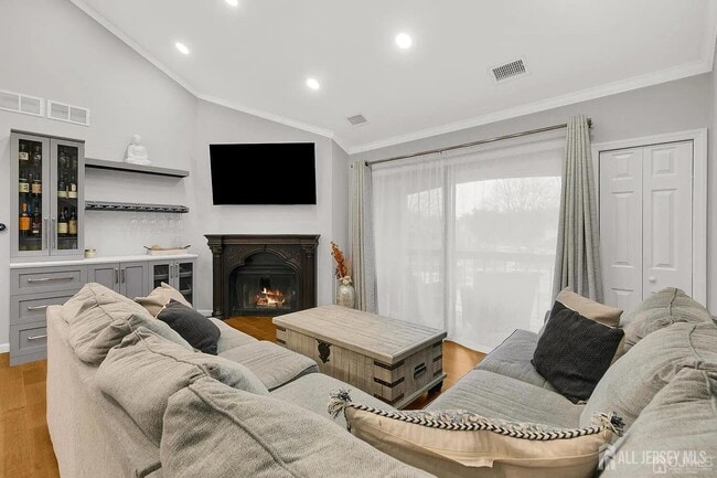 Building Photo - 1111 Harbour Club Dr