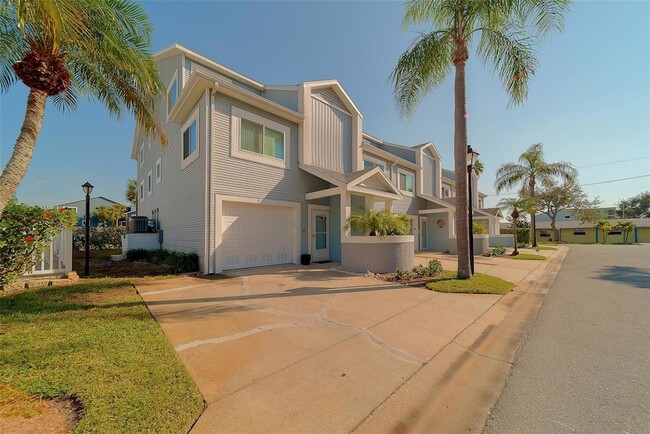 Building Photo - 911 Harbour House Dr