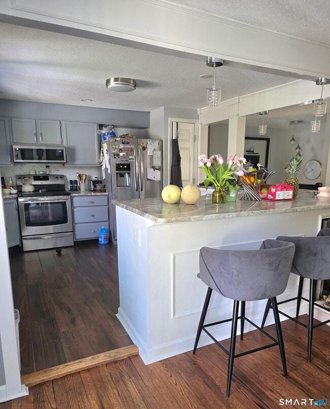 Building Photo - 49 Hillwood Ln