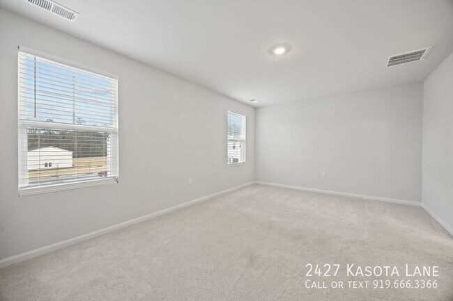 Building Photo - 2427 Kasota Ln