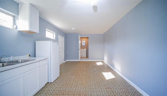 Building Photo - 1501 NE 57th St