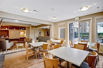 Building Photo - 1900 Alaskan Way