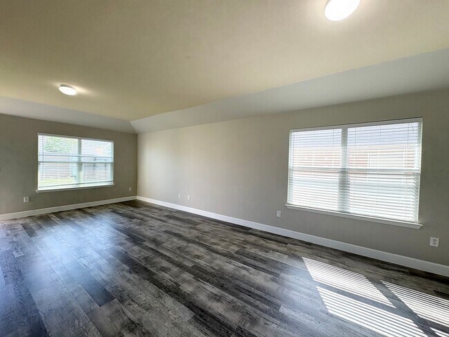 Building Photo - 11708 Cambrian Rd