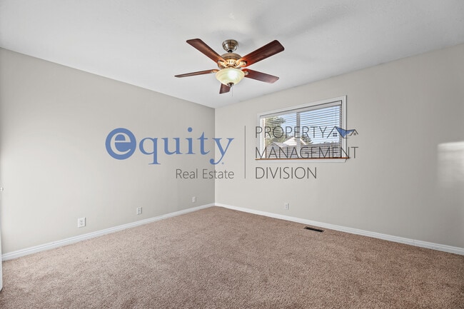 Building Photo - 7102 Brookhill Dr E