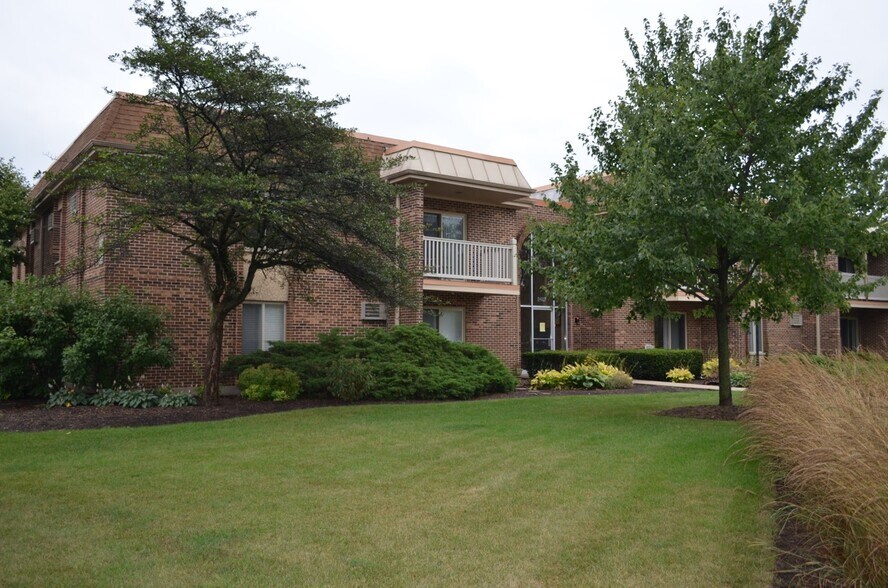 Building Photo - 2407 North Kennicott Drive