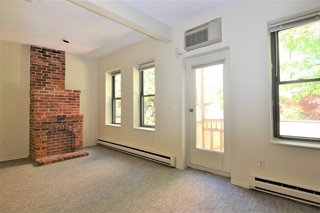 Building Photo - 67 St Germain St