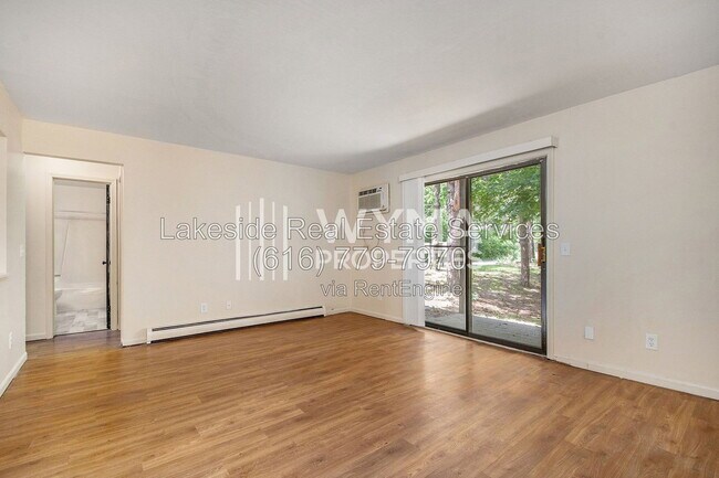 Building Photo - 1011 36th St SW