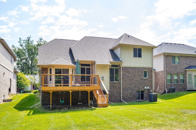 Building Photo - 29893 Trailwood Dr