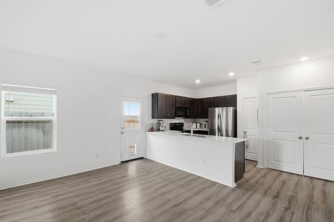 Building Photo - 1106 Cattail Ln