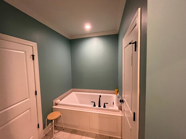 Building Photo - 837 Long Leaf Cir