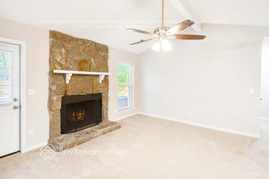 Building Photo - 7820 Hickory Hollow Ln