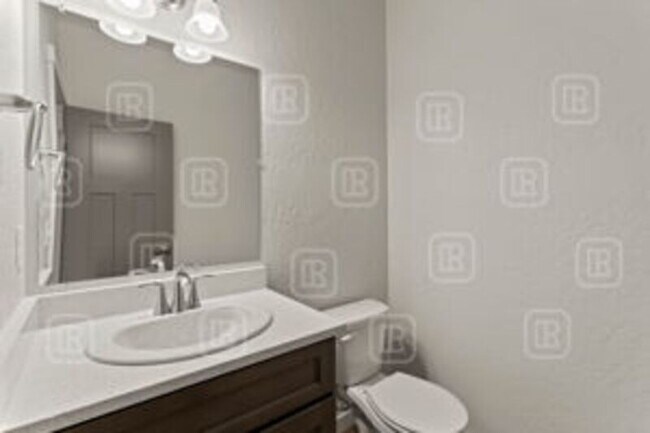 Building Photo - 307 S Grady Ln