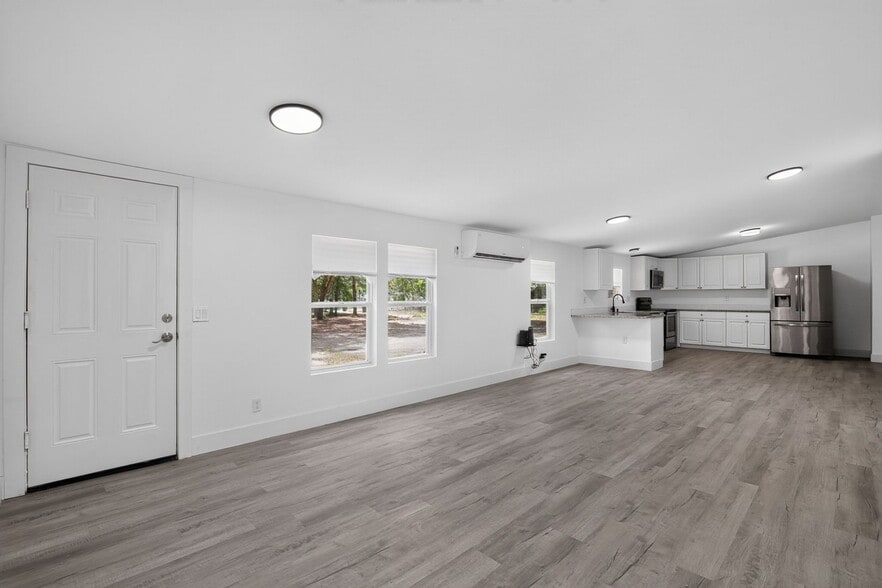 Building Photo - 7180 SW 19th Pl