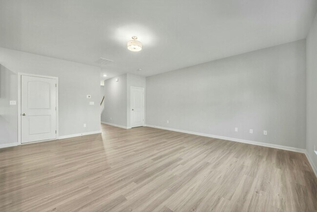 Building Photo - 828 Halford Pl