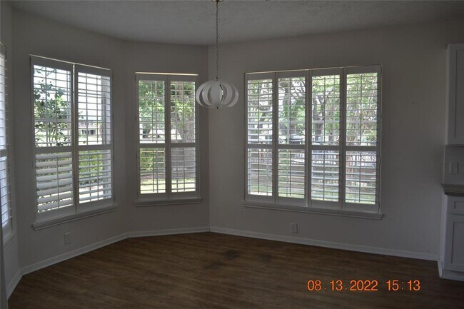 Building Photo - 4007 Sand Terrace Dr
