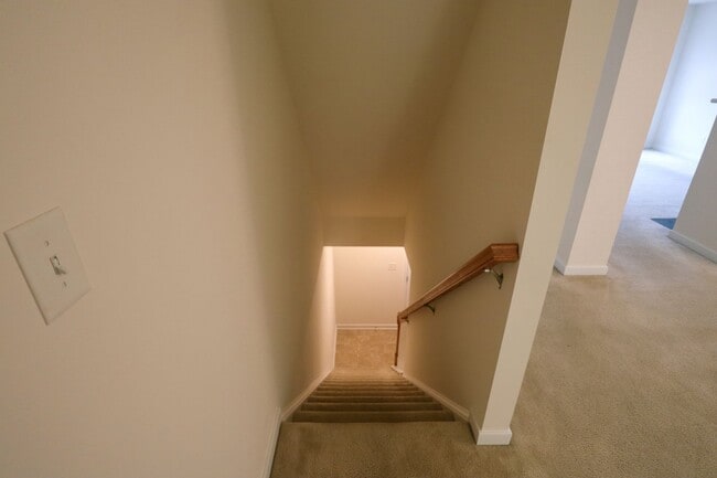 Building Photo - Spacious 4BR Home with Garage Steps from C...