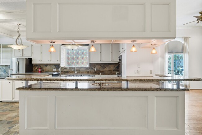 Building Photo - 4063 Breakwood Dr