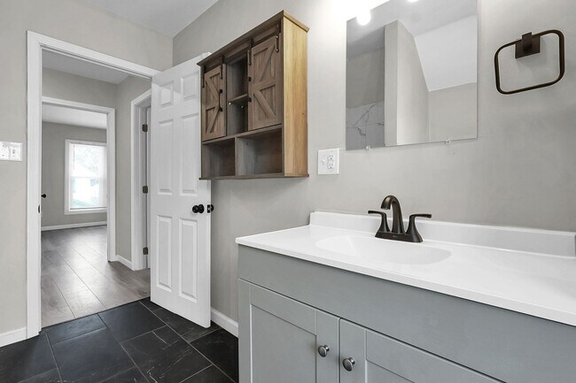 Building Photo - 601 Southwood Ave