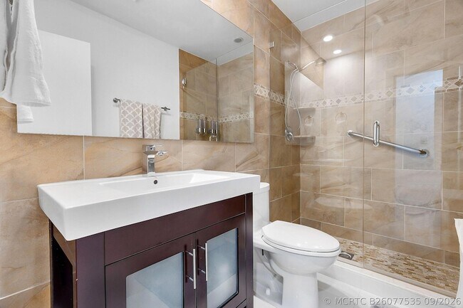 Building Photo - 3759 Oaks Clubhouse Dr