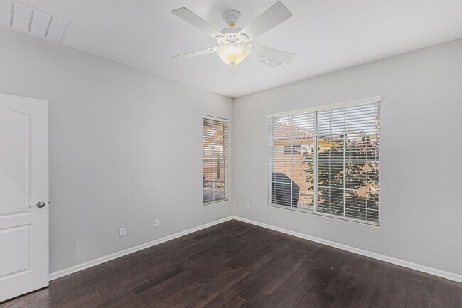 Building Photo - 2058 E Flint St