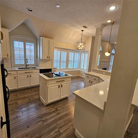 Building Photo - 2817 Oleander Dr