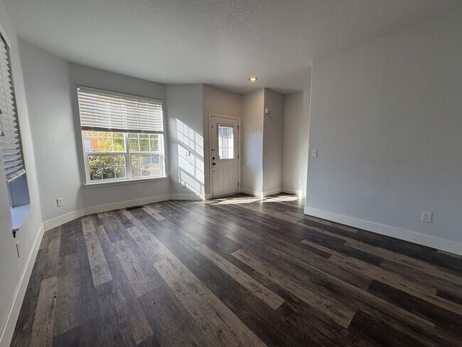 Building Photo - 12982 SW Kameron Way