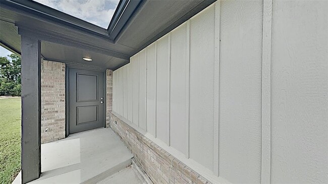 Building Photo - 1300 NW 111th St