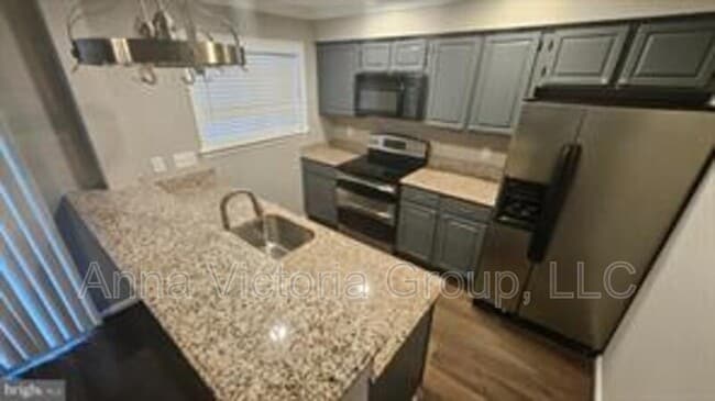 Building Photo - 14224 Jib St