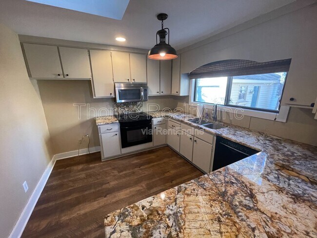 Building Photo - 116 Rum Barrell Cove