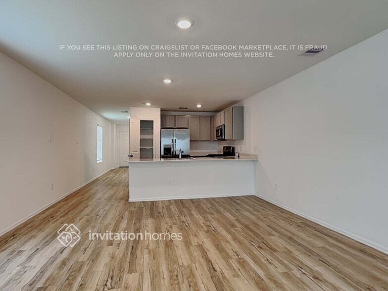 Building Photo - 18714 Mercer Fls Dr