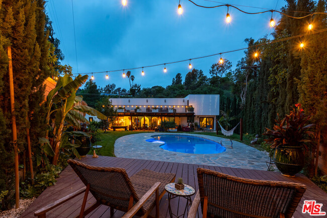 Building Photo - 3092 Laurel Canyon Blvd