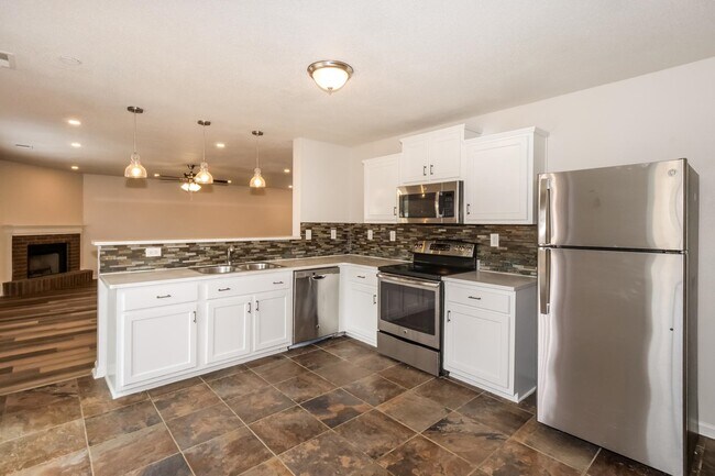 Building Photo - 4631 Tulip Creek Dr